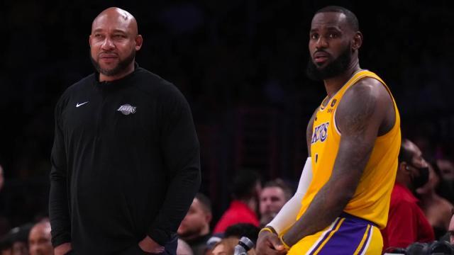 KAIYUN-两场打完三分球85投19中，湖人将帅还要坚持投下去